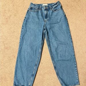 Abercrombie tapered loose jeans